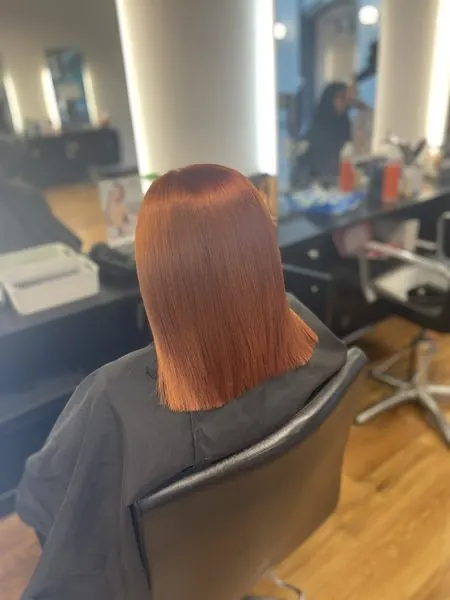 Carré roux cuivré, lisse, réalisé chez Deesigner Hair Studio, Ipswich, par Chantel